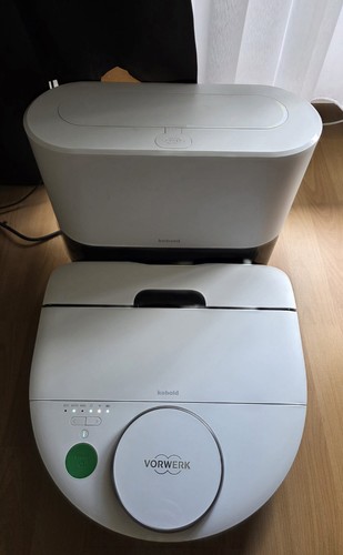 Saugroboter mit absaugstation - saugroboter,