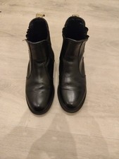 Doc Martens, Vegan Flora