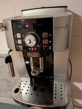 DeLonghi Magnific S, Silber/Schwarz, ECAM21.116.sb, DEFEKT für Bastler