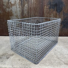 Alter  Drahtgitterkorb  Stapelbox Gitterkiste Gitterbox Mesh Box / L61 B45 H40cm