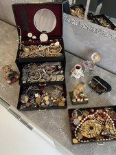 Schmuck Konvolut Gold ? Silber ? Münzen Modeschmuck Punzen Nachlass Deko 