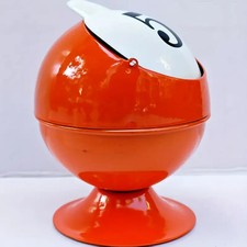 Neuer Kugelaschenbecher mit