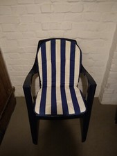 4  hochlehn gartenstühle kunststoff, dunkelblau m. Auflagen