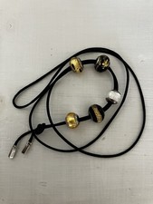 Pandora Lederband schwarz mit passenden Muranoglascharms