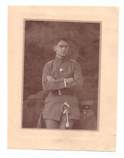 Interessantes Bild kurz nach dem 1. Weltkrieg Leutnant Säbel Uniform