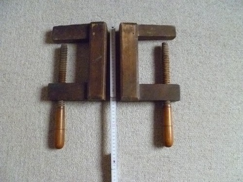 Alte schraubzwingen aus - 2, holz