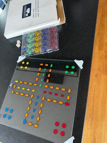 Spiel mensch ärgere dich - spiel,