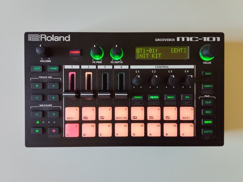 Roland 101 groovebox - mc-101,