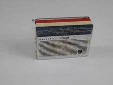 altes kleines Radio PHILIPS