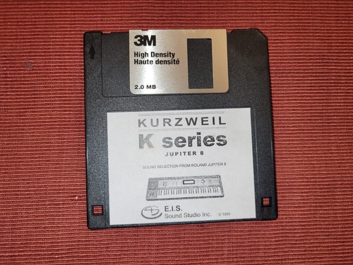Floppy 100 roland jupiter 8 - +100,