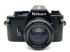 Nikon EM + Soligor 80-200mm