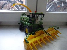 Siku John Deere Maishäcksler 7400 1:32