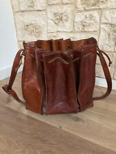 Lederbeutel 'the bridge' messing 28x32