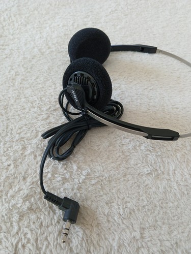 Vintage stereo headphones - stereo,