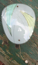 50iger Jahre Zugschalter Wandlampe Glas weiß gelb grün Messingfassung Retro