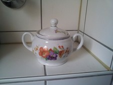 eine VEB Triptis Zuckerdose mit Deckel und Blütendekor ,nie Gebraucht,Neuw.