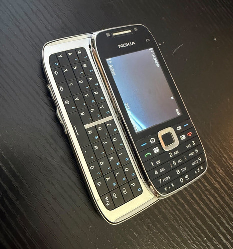 Nokia e75 slider handy - nokia,