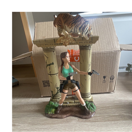 Tomb raider lara croft - raider,