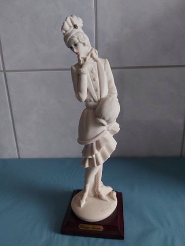 -~Porzellanfigur-~Florence