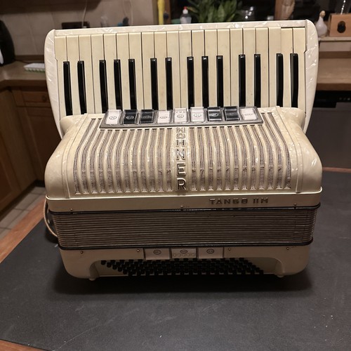 Akkordeon hohner tango - hohner, ii