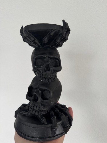 Totenkopf kerzenhalter - totenkopf,