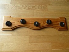 Garderobenleiste Holz mit 5 HEWI Haken  67 x 14,5 cm