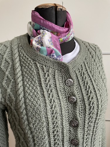 Strickjacke s salbeigrün - in,