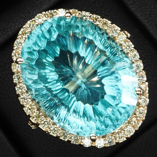 Konkaver meerblauer aquamarin - konkaver,
