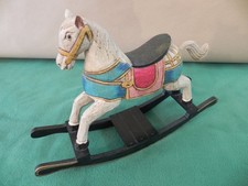 Schaukelpferd Holz dezent