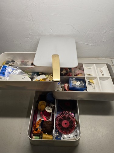 Nähkasten aus kunststoff - aus,