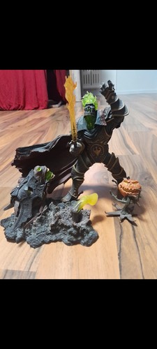 World warcraft der - world, kopflose