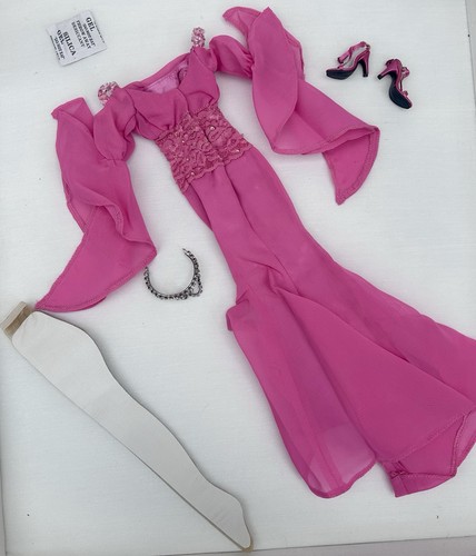 Tonner the queens court - tonner, outfit
