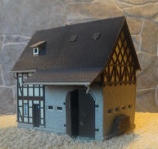 Vollmer    43731    (Spur H0)   Bauernhaus mit Scheune - fertig gebaut