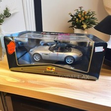 MAISTO 1:18 PREMIERE EDITION BMW Z8 SILBER