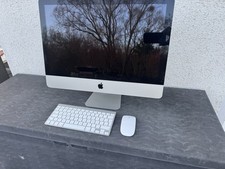Apple iMac mit Tastatur und