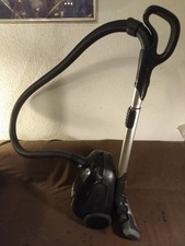 ELECTROLUX UltraSilencer ZEN ZUSGREEN58 Staubsauger