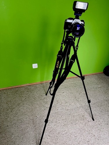 Nikon mit stativ und - fg-20,