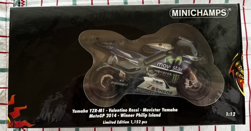 Valentino rossi moto - rossi, 1/12