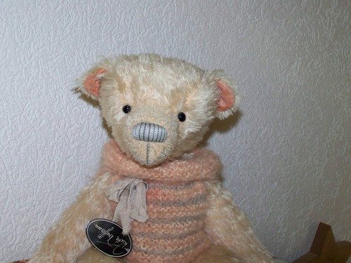 Ruth treffeisen künstlerbär - ruth,