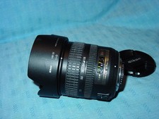 NIKON AF- s NIKKOR 18 - 70 mm