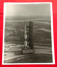 NASA CRAWLER CARRIES SATURN V
