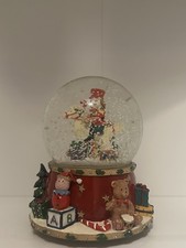 Schneekugel Weihnachten