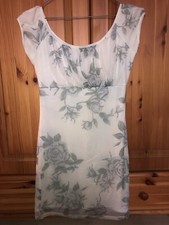 weißes Kleid mit Blumen Gr
