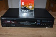 TEAC CD-RW890MKII  Audio CD Recorder Player + 1 neue Maxell CD-R Music