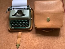 Reiseschreibmaschine Erika, Modell 12