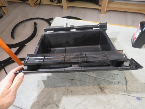 Polo 86c handschuhfach - 86c,