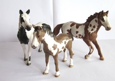 Schleich Pferd Pinto Familie  13616 Hengst & 13696 Stute & 13695 Jährling