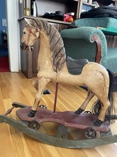 Antikes Schaukelpferd, wunderschön gearbeitet. Holz.