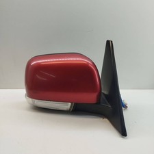 Mitsubishi Pajero right