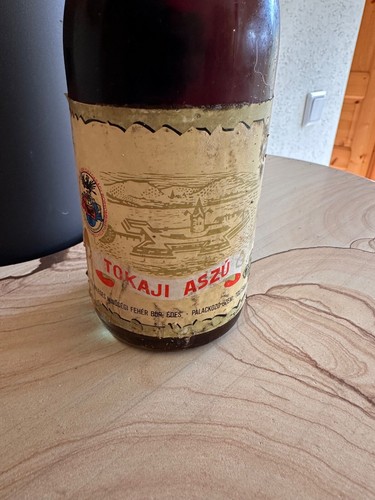 Tokaji aszu puttonyos 1975 - puttonyos,